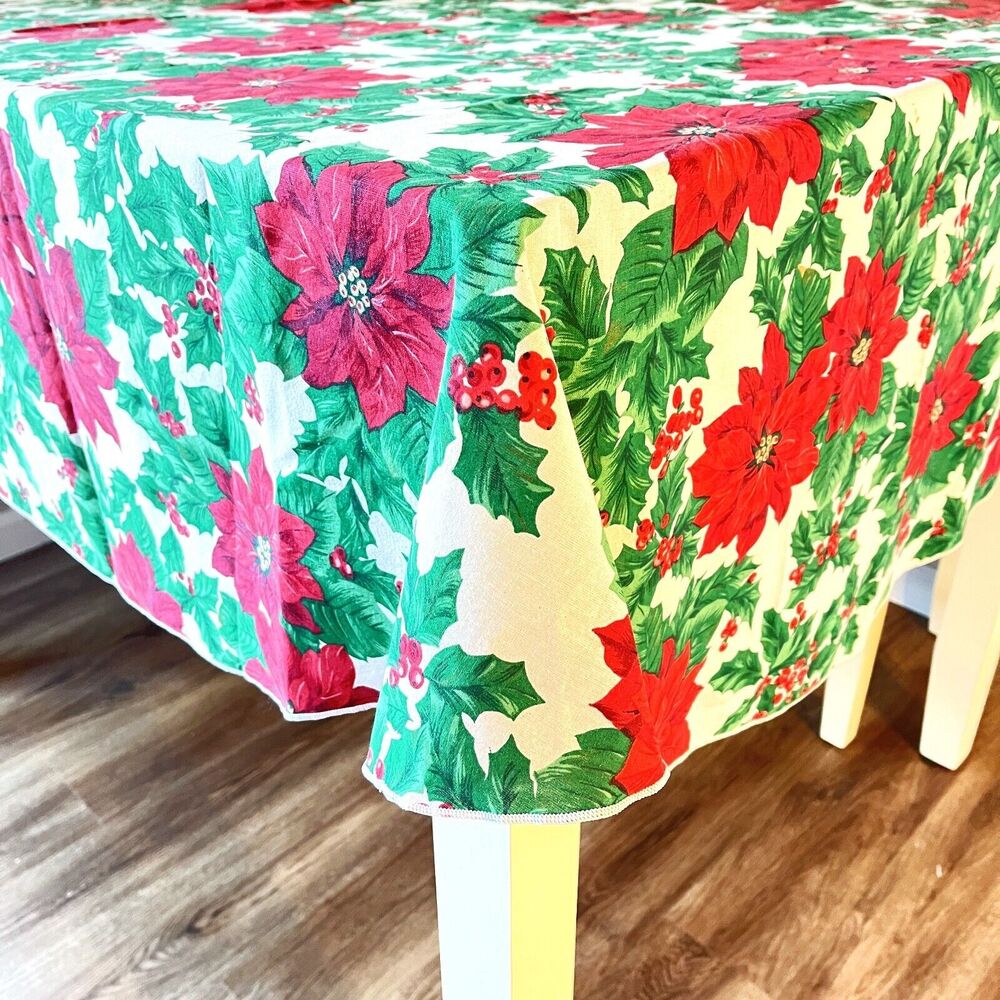 VTG Christmas Oval Tablecloth Red Poinsetta Green Holly Traditional 58" x 80"